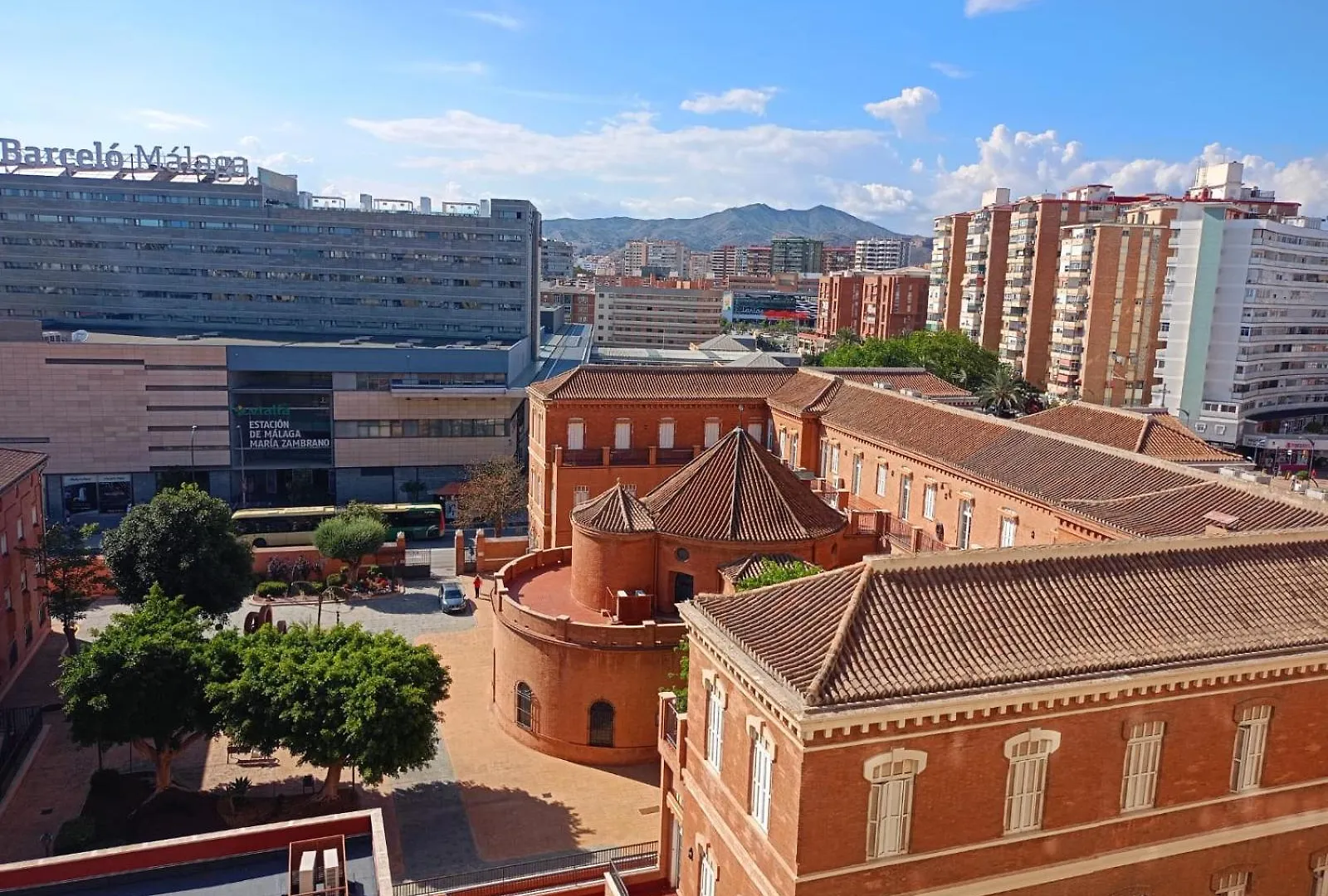 홈스테이 Habitacion Privada Comoda Centro Malaga Vialia Estacion De Tren Maria Zambrano Y Tambien Cerca A La Playa 스페인