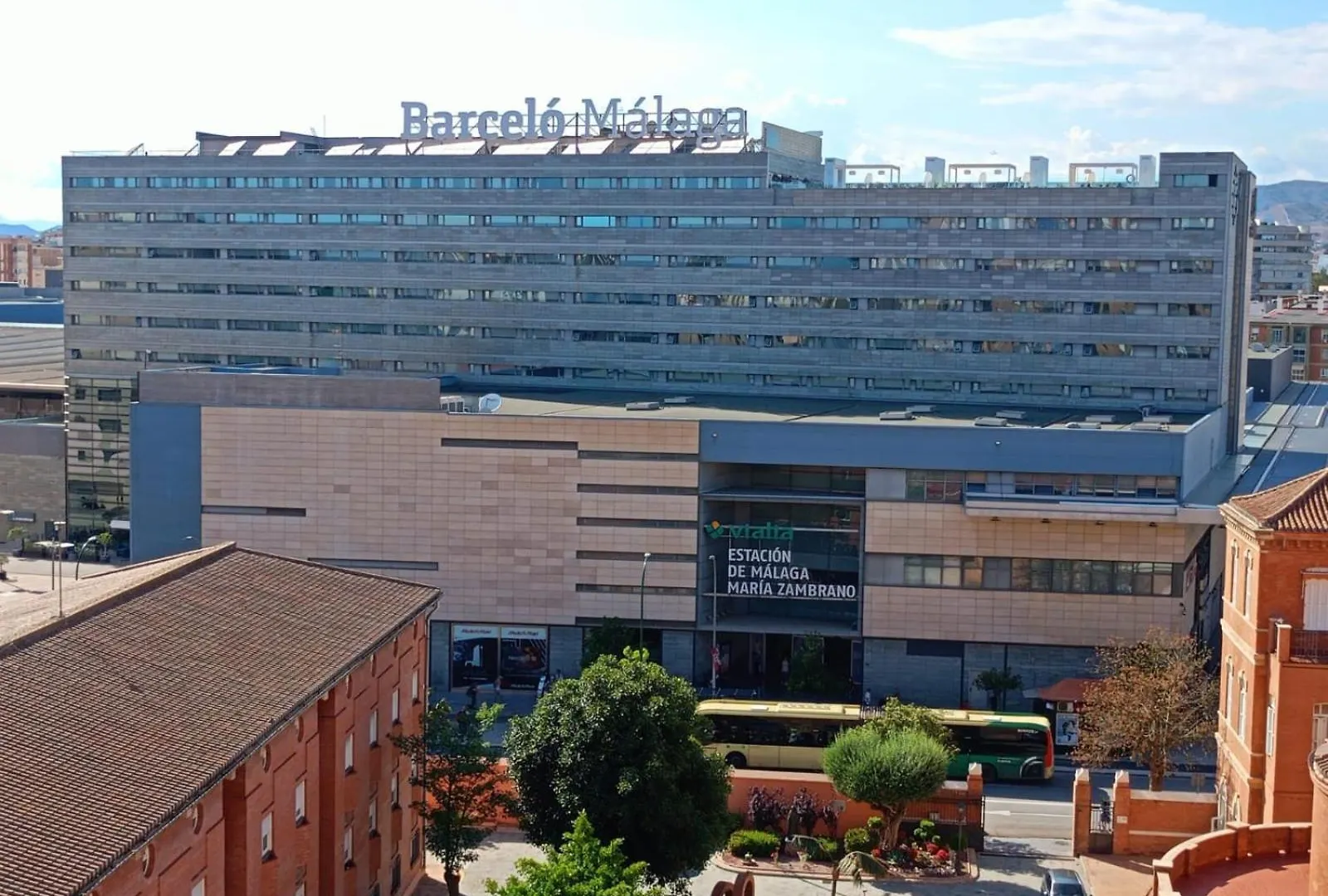 홈스테이 Habitacion Privada Comoda Centro Malaga Vialia Estacion De Tren Maria Zambrano Y Tambien Cerca A La Playa